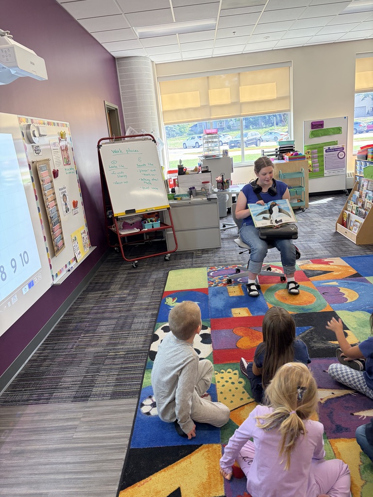 Mrs. Traynor’s Oral Communication students recently made a trip to EES to spend some time reading with our kindergarten students! We love seeing our older students connecting with our younger Panthers and sharing the joy of reading. What a fun experience for everyone involved! 📖🐾 Thank you to Mrs. Traynor and her students for making some special memories with our kindergarteners! 💜