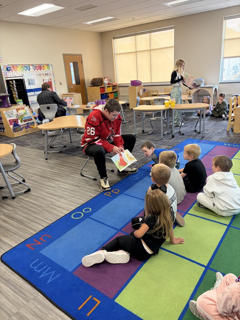 Mrs. Traynor’s Oral Communication students recently made a trip to EES to spend some time reading with our kindergarten students! We love seeing our older students connecting with our younger Panthers and sharing the joy of reading. What a fun experience for everyone involved! 📖🐾 Thank you to Mrs. Traynor and her students for making some special memories with our kindergarteners! 💜