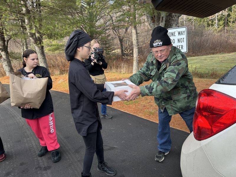 HCTC - VFW - Pie Handoff