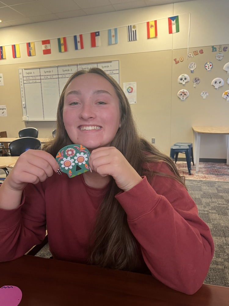 Making calaverita ornaments!