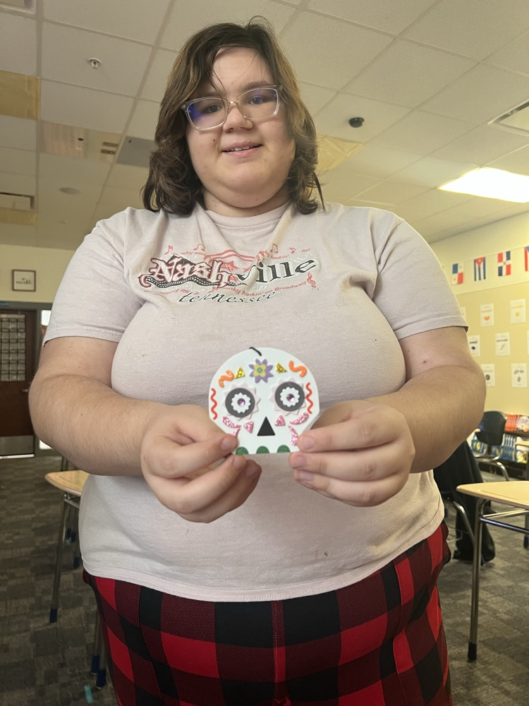 Making calaverita ornaments!