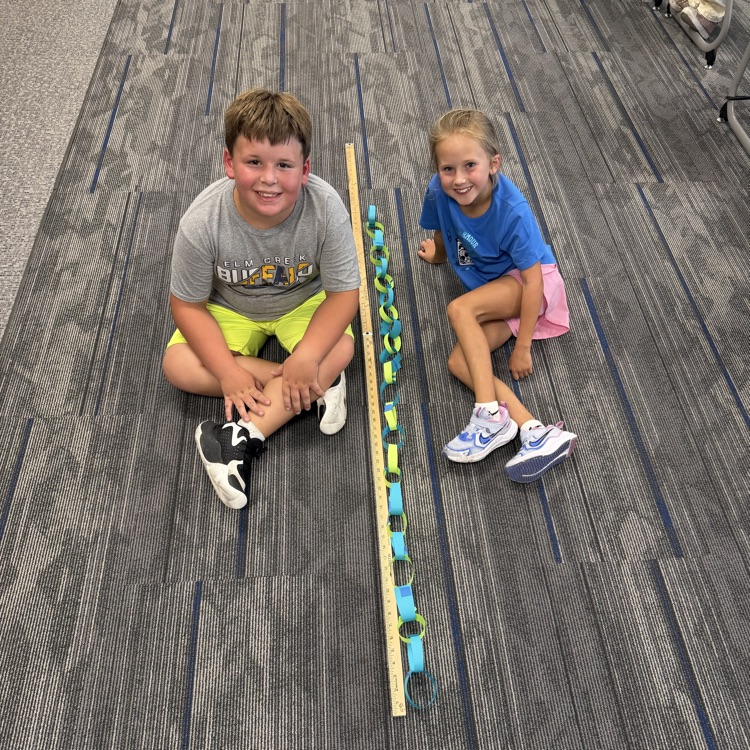 kids measuring 