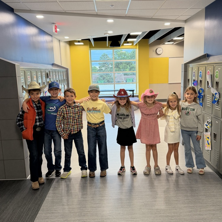 3rd graders dressed as cowboys