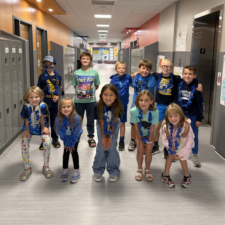 third graders at homecoming 