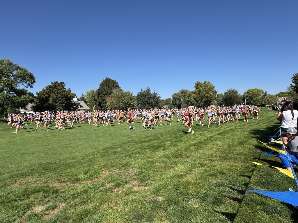 Class D girls start