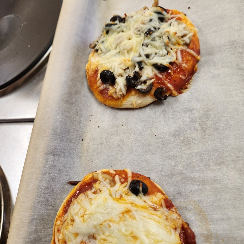 7th Graders made individual pizzas for kitchen safety labs