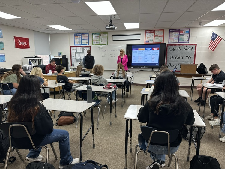 Guest speaker, Jenna Roberts, with the freshman Axios students