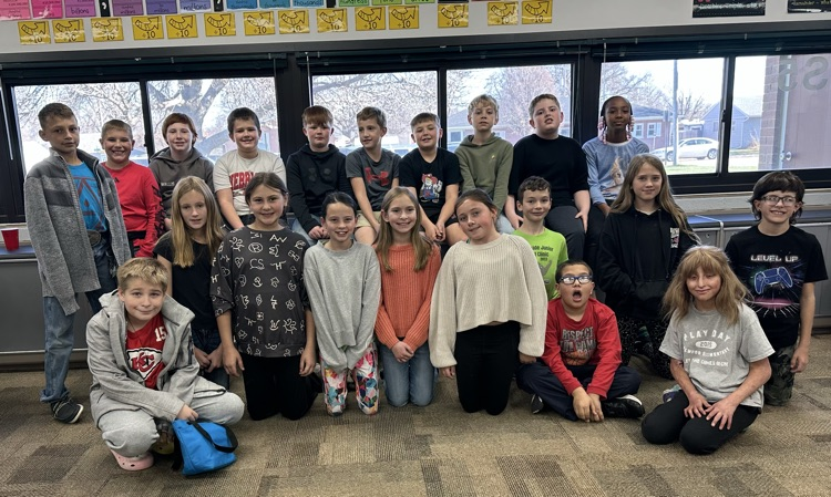 Elwood and E/F students celebrate thanksgiving