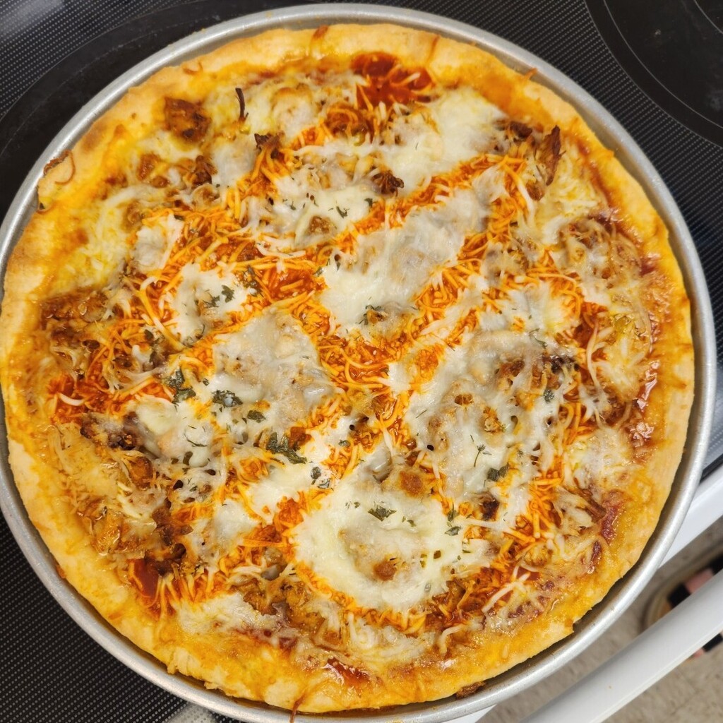 Luqas made a buffalo ranch chicken pizza that had some zesty kick!