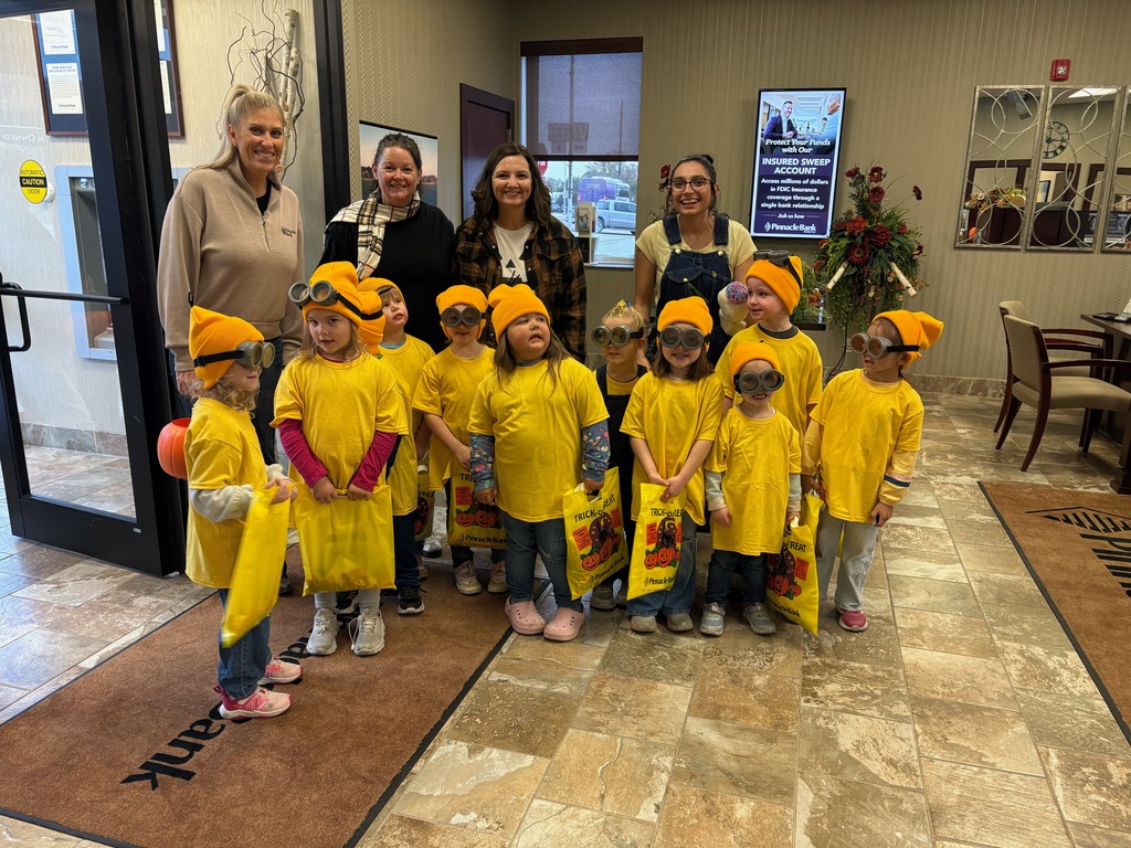 Preschoolers at the bank