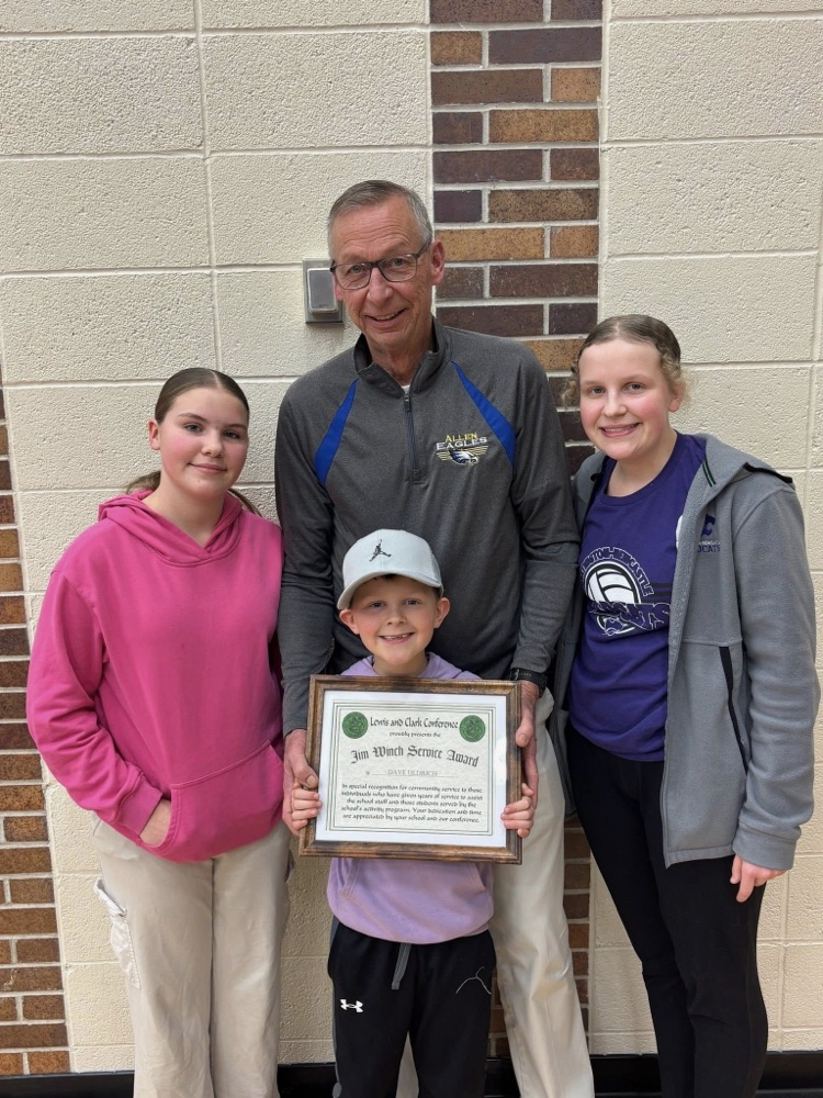 Dave Uldrich with grandchildren 