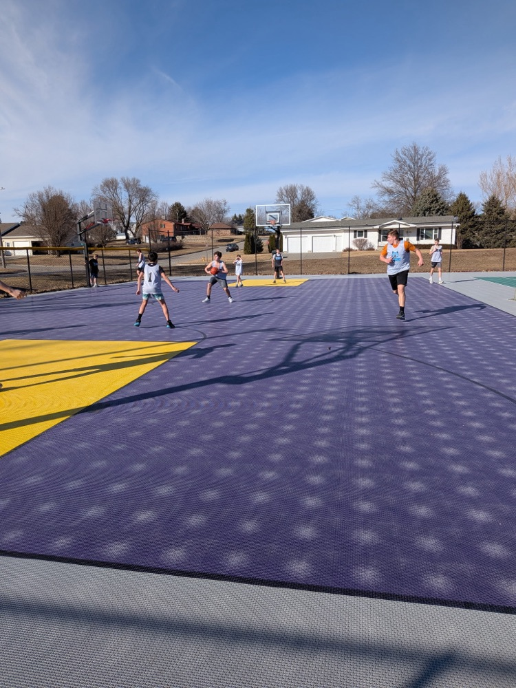 jh basketball practice outside 