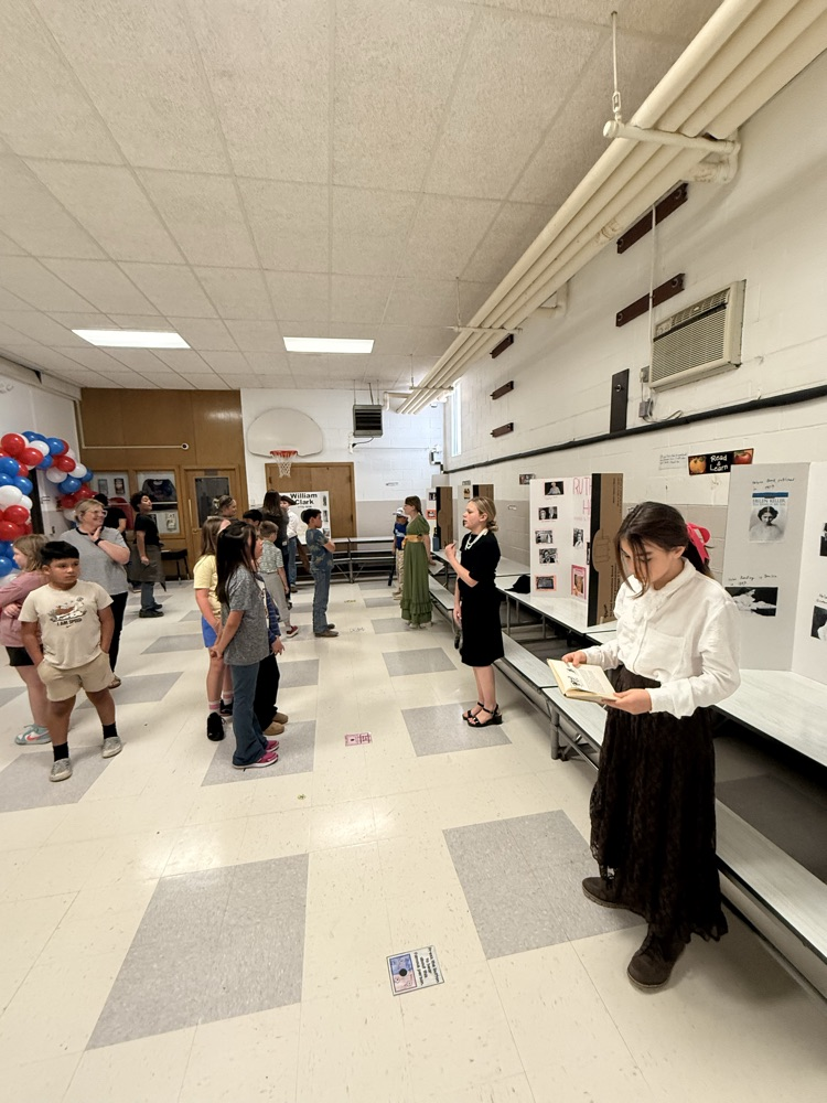 5th grade class Living Wax Museum