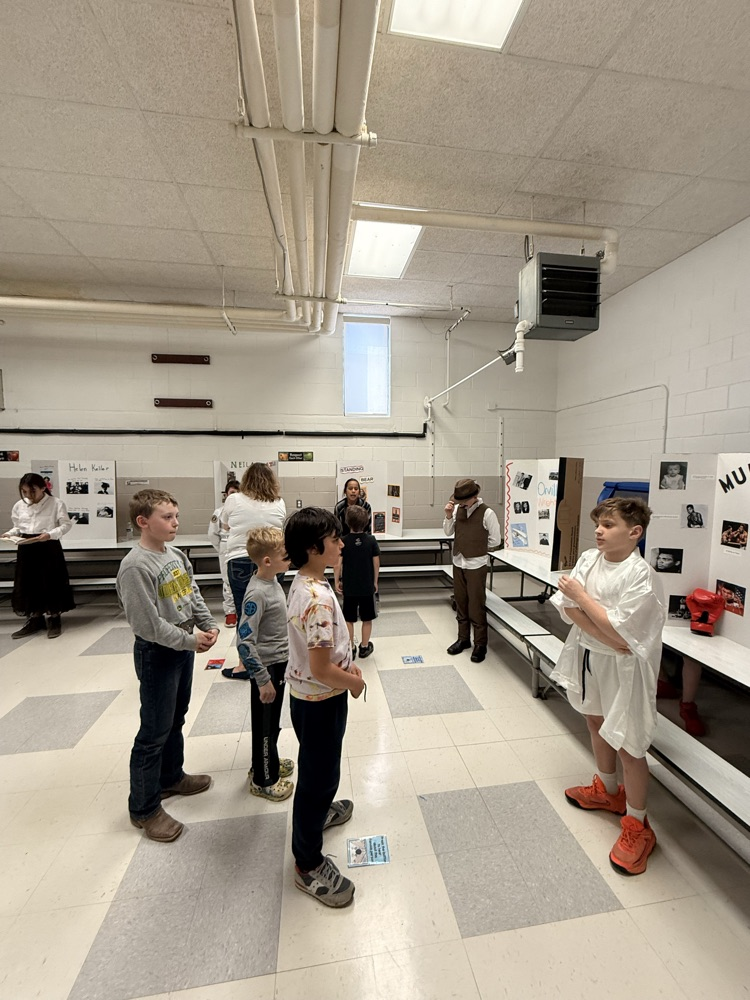 5th grade class Living Wax Museum