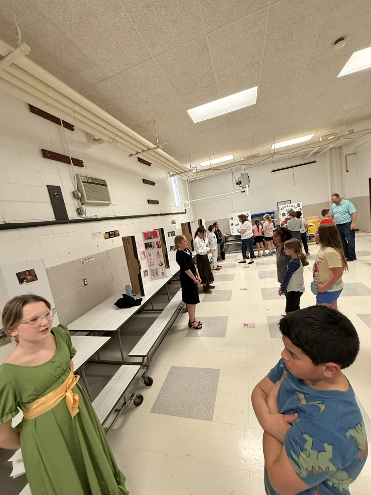 5th grade class Living Wax Museum