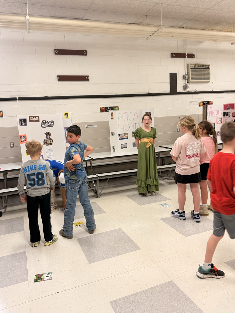 5th grade class Living Wax Museum