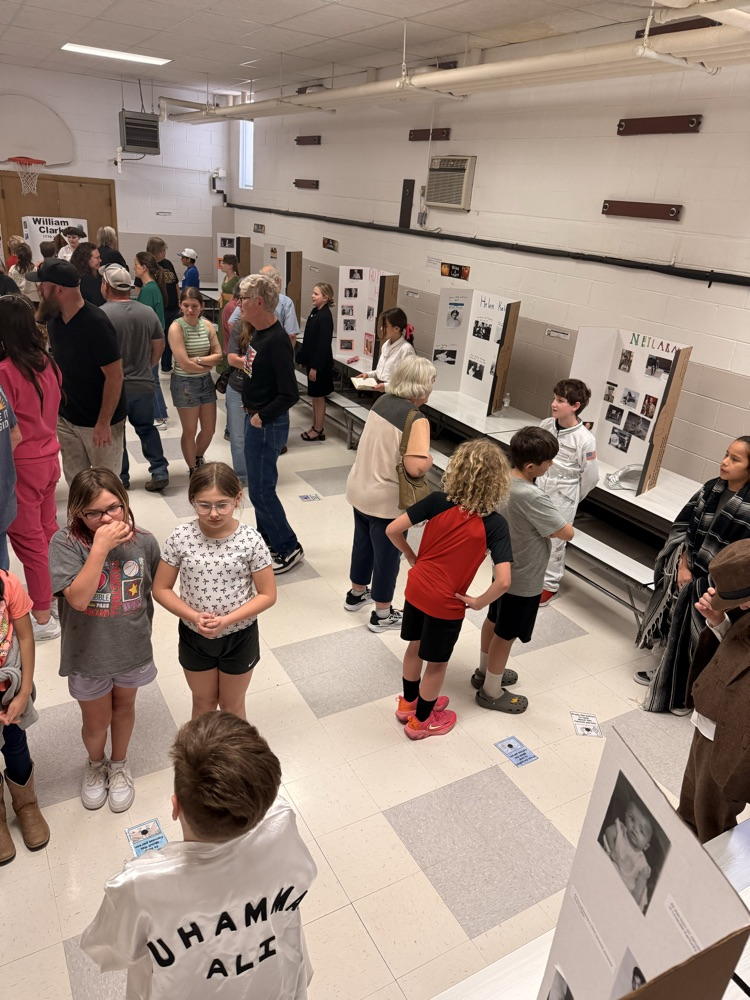5th grade class Living Wax Museum