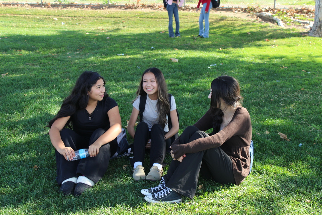 11-5-25_LunchChill1_AlejandraM