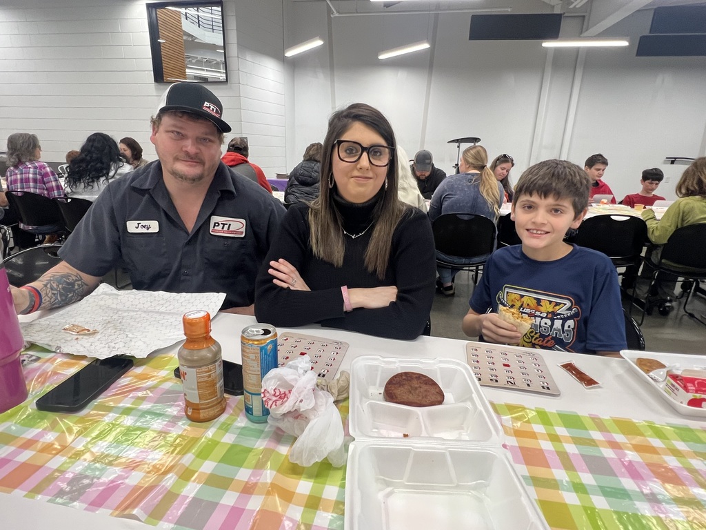 Families Enjoying 6th Grade Breakfast on February 26th