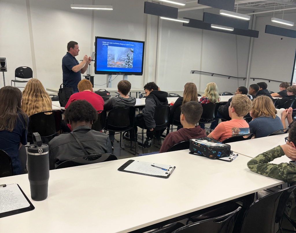 KARK Meteorologist Pat Walker Visits EES 6th Grade Students