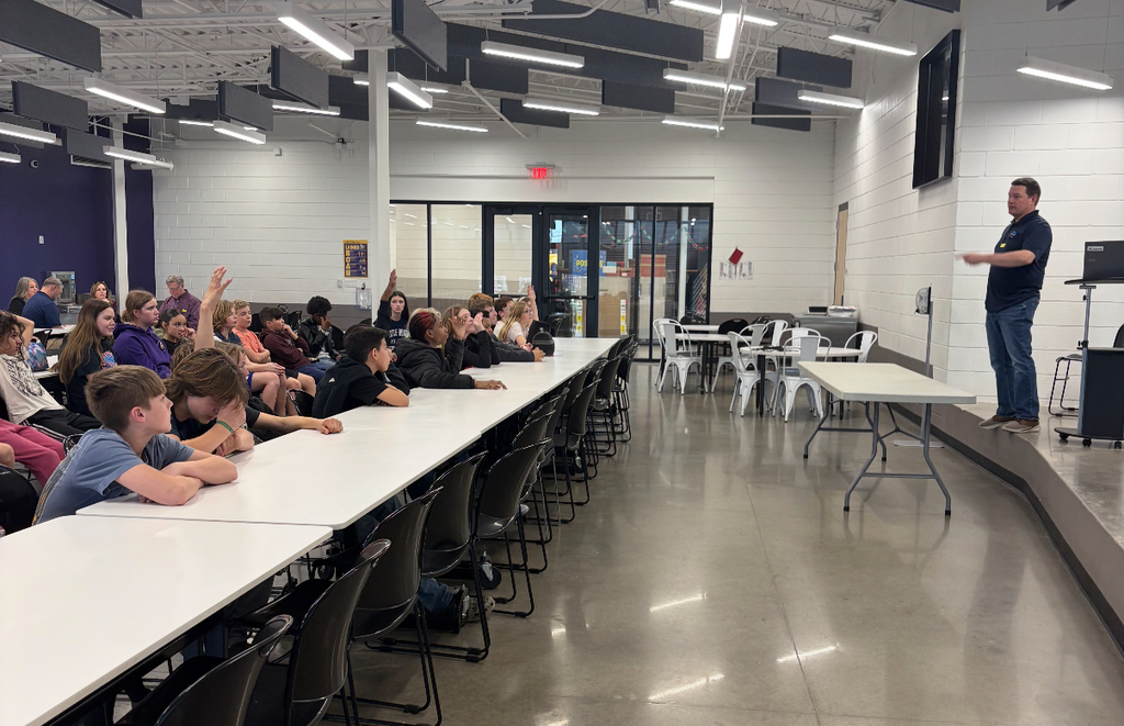 KARK Meteorologist Pat Walker Visits EES 6th Grade Students