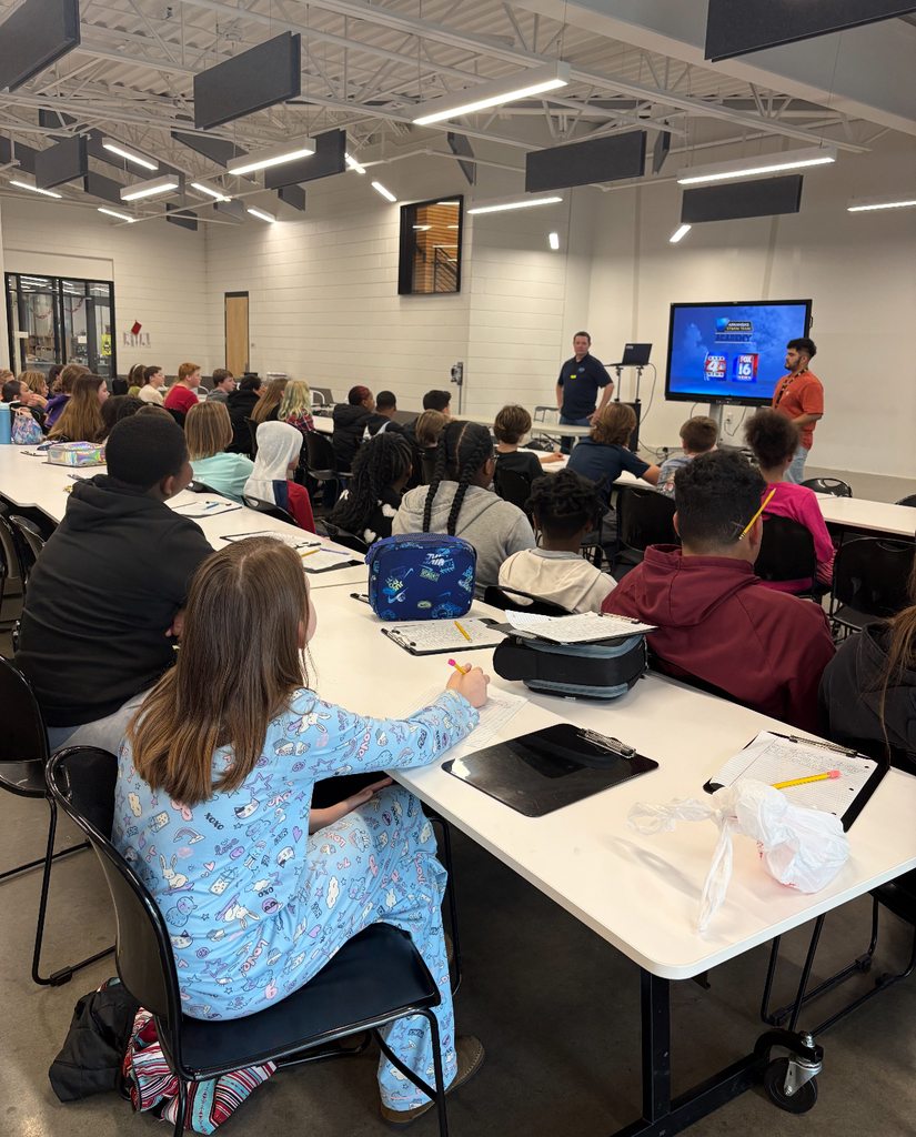 KARK Meteorologist Pat Walker Visits EES 6th Grade Students