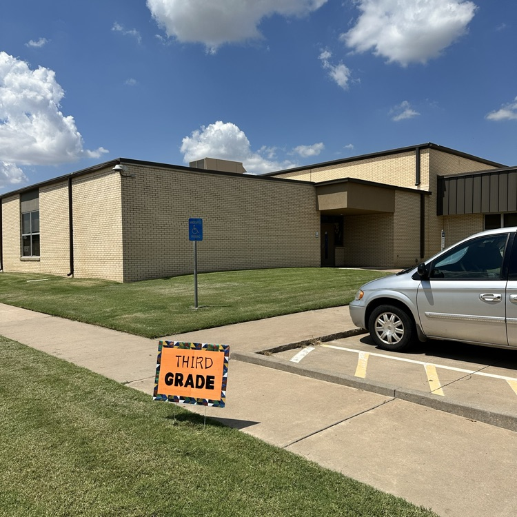 Third grade car riders are picked up in the front of Monroe near  the cafeteria doors. Remember that older siblings go down to young siblings in multiple student homes.