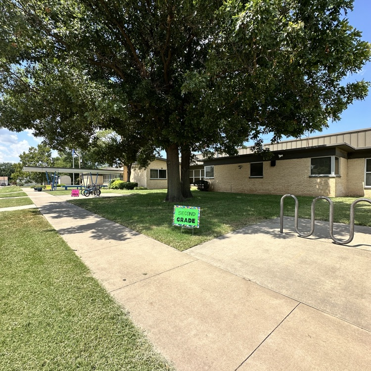 Third grade car riders are picked up in the front of Monroe near  the cafeteria doors. Remember that older siblings go down to young siblings in multiple student homes.