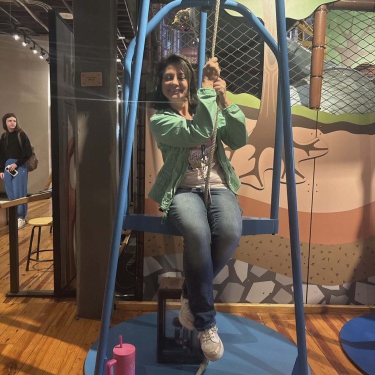 PK and first grade Lions visited Leonardo's. 💛🦁💙