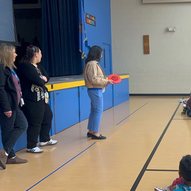 Today’s Lion Olympiad game was patterned after ski jumping. Teachers attempted to make their frisbee glide the farthest!