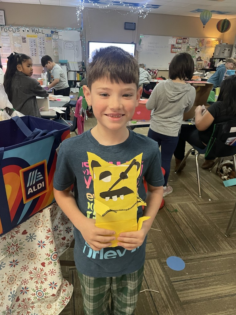 Valentine bag decorating