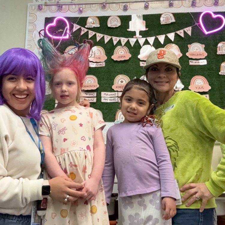 Read Across America, Crazy Hair and Hat Day💙🦁💛
