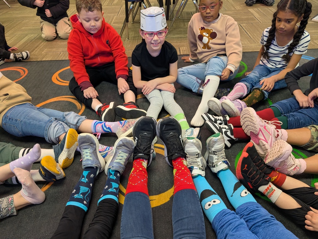 Mrs. Kiner reading to 1st grade