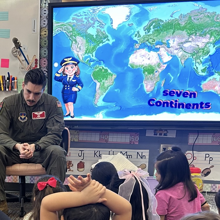 Thank you to Pilot Alex for telling our kinder Lions more about math and aerospace!💛🦁💙