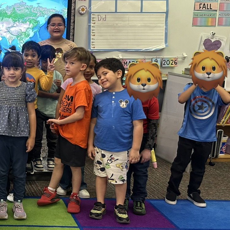 Thank you to Pilot Alex for telling our kinder Lions more about math and aerospace!💛🦁💙