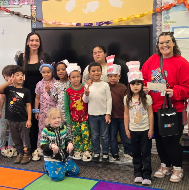 Congrats to Miss Cordova for being the KH Financial Teacher of the Month. She received a donation for her classroom.💛🦁💙