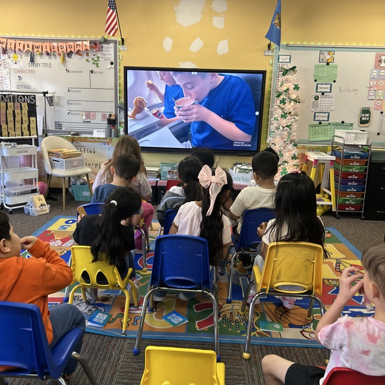 Kinder Lions "fly" across the world with Wit and Wisdom.💛🦁💙