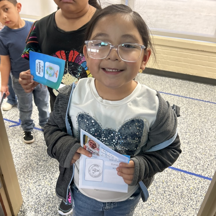 Kinder Lions "fly" across the world with Wit and Wisdom.💛🦁💙