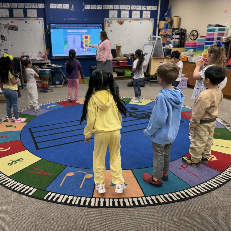 Lions learn about tempo and mood in music.💛🦁💙