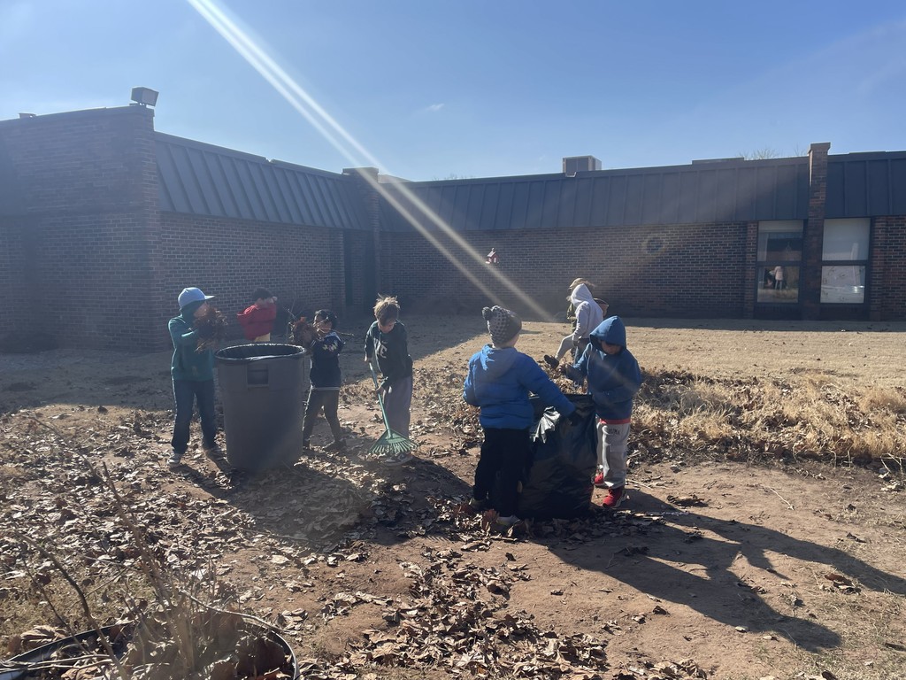 Mrs. Days 2nd grade getting ready for Spring planting