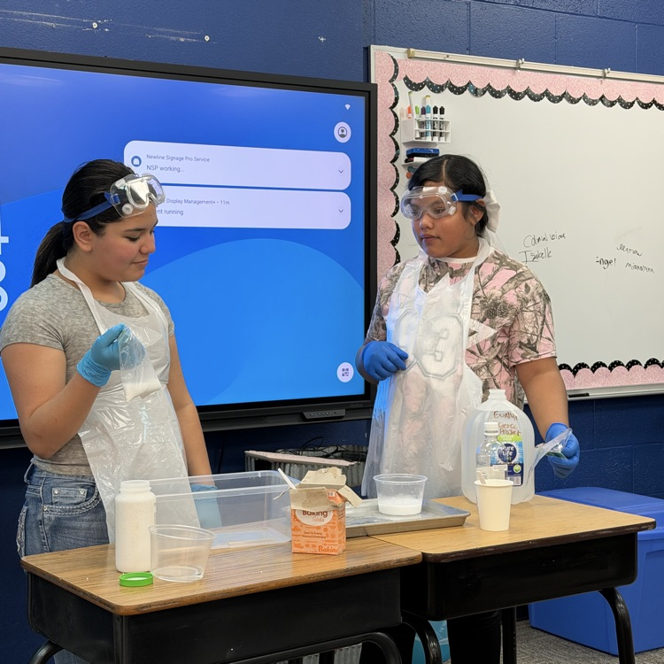 Fifth graders test which substances change in science.💛🦁💙