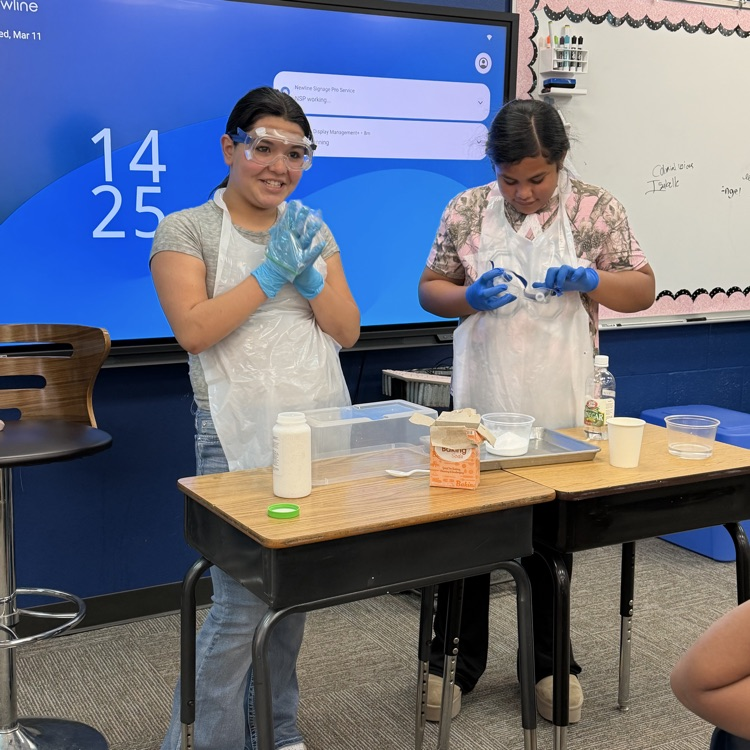 Fifth graders test which substances change in science.💛🦁💙