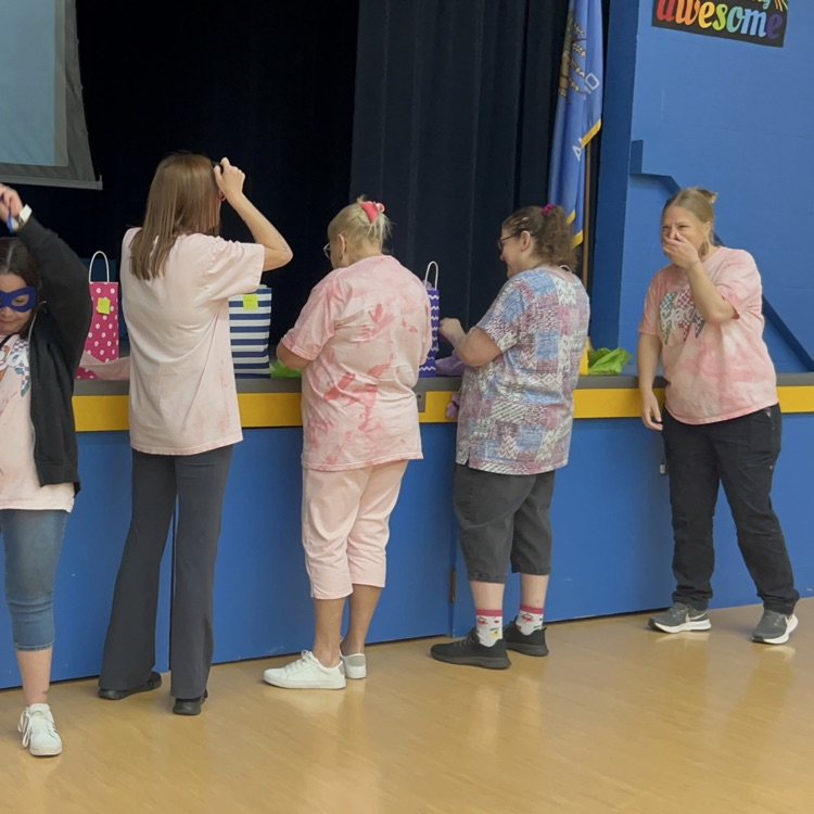 We love our SPED paraprofessionals! 💙🦁💛