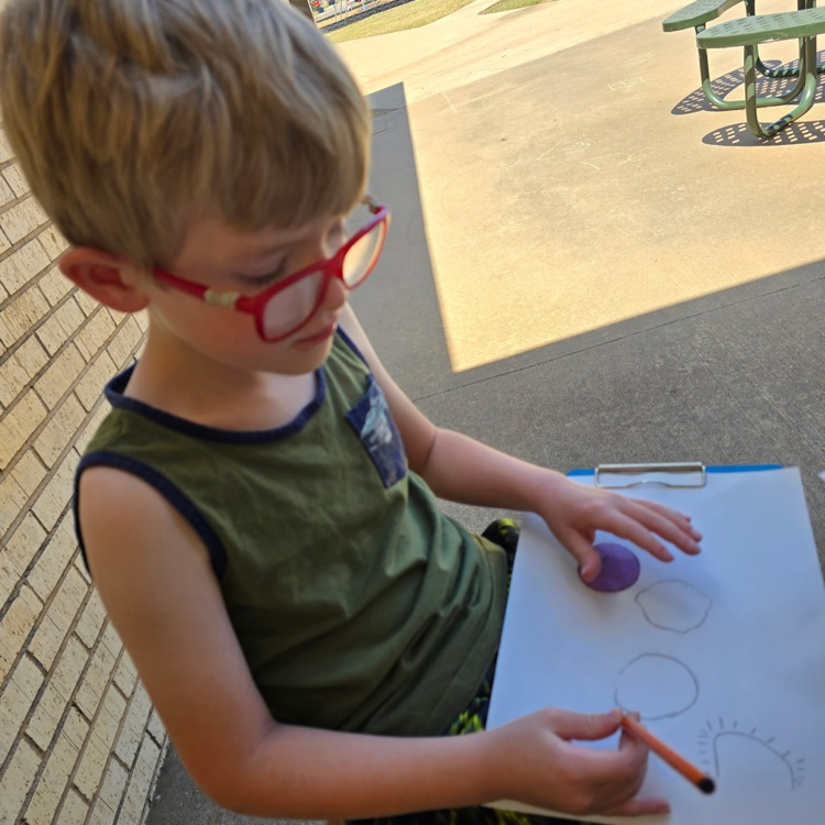 Firsties study the phases of the moon.💛🦁💙