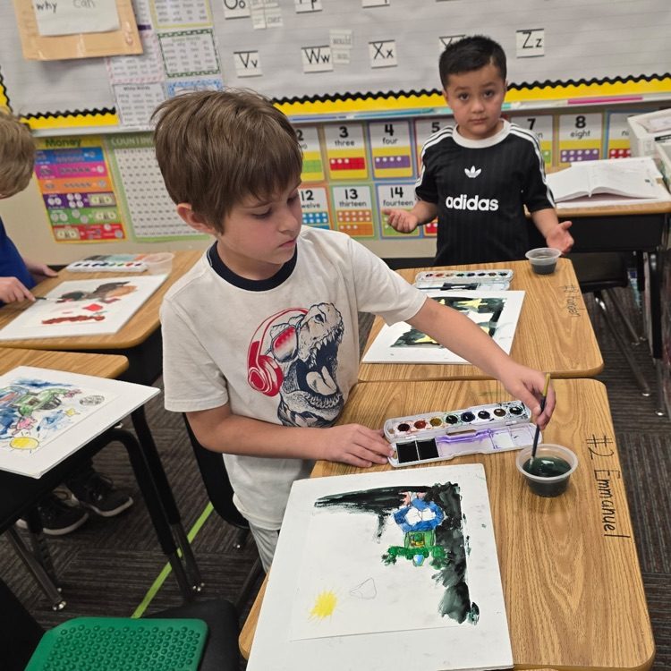 First grade Lions prepare for this year's district art show.💛🦁💙