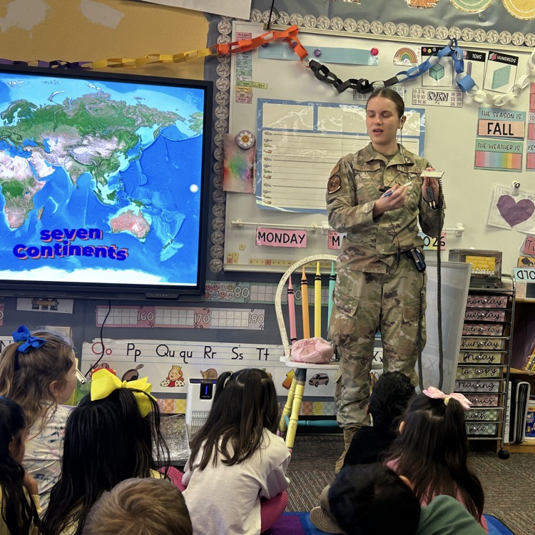 Lucie Bednar, Vance AFB air traffic controller, gave our Kinder Mini-Lions BIG IDEAS about flight and math.💛🦁💙