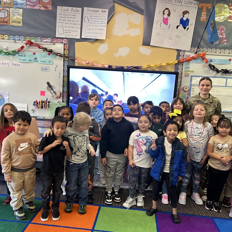 Lucie Bednar, Vance AFB air traffic controller, gave our Kinder Mini-Lions BIG IDEAS about flight and math.💛🦁💙