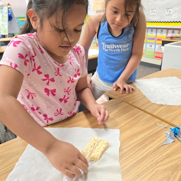 Firsties practice equal parts!💛🦁💙