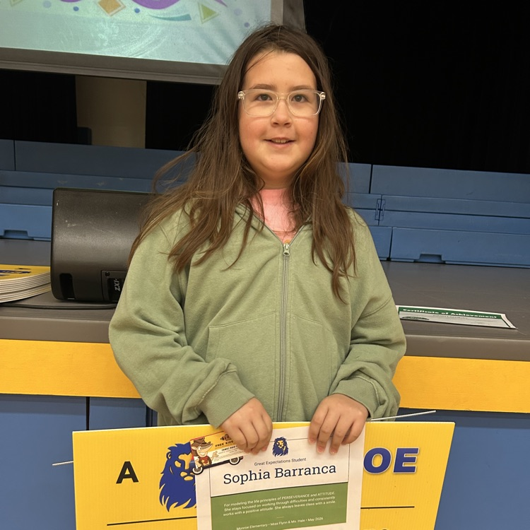 GE Showcase...honoring students and staff who have displayed the following Life Principles-attitude, perseverance, integrity, kindness, and responsibility. 💙🦁💛