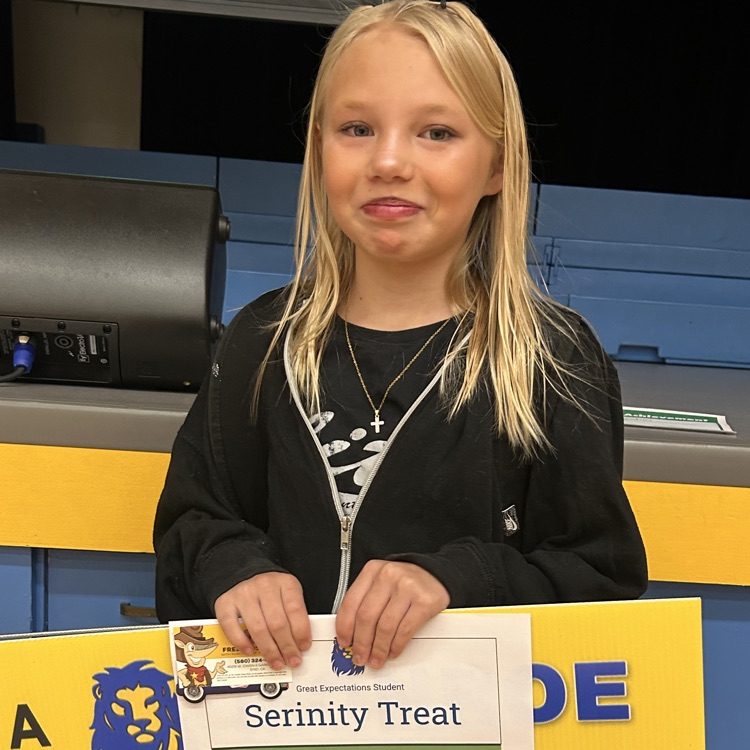 GE Showcase...honoring students and staff who have displayed the following Life Principles-attitude, perseverance, integrity, kindness, and responsibility. 💙🦁💛